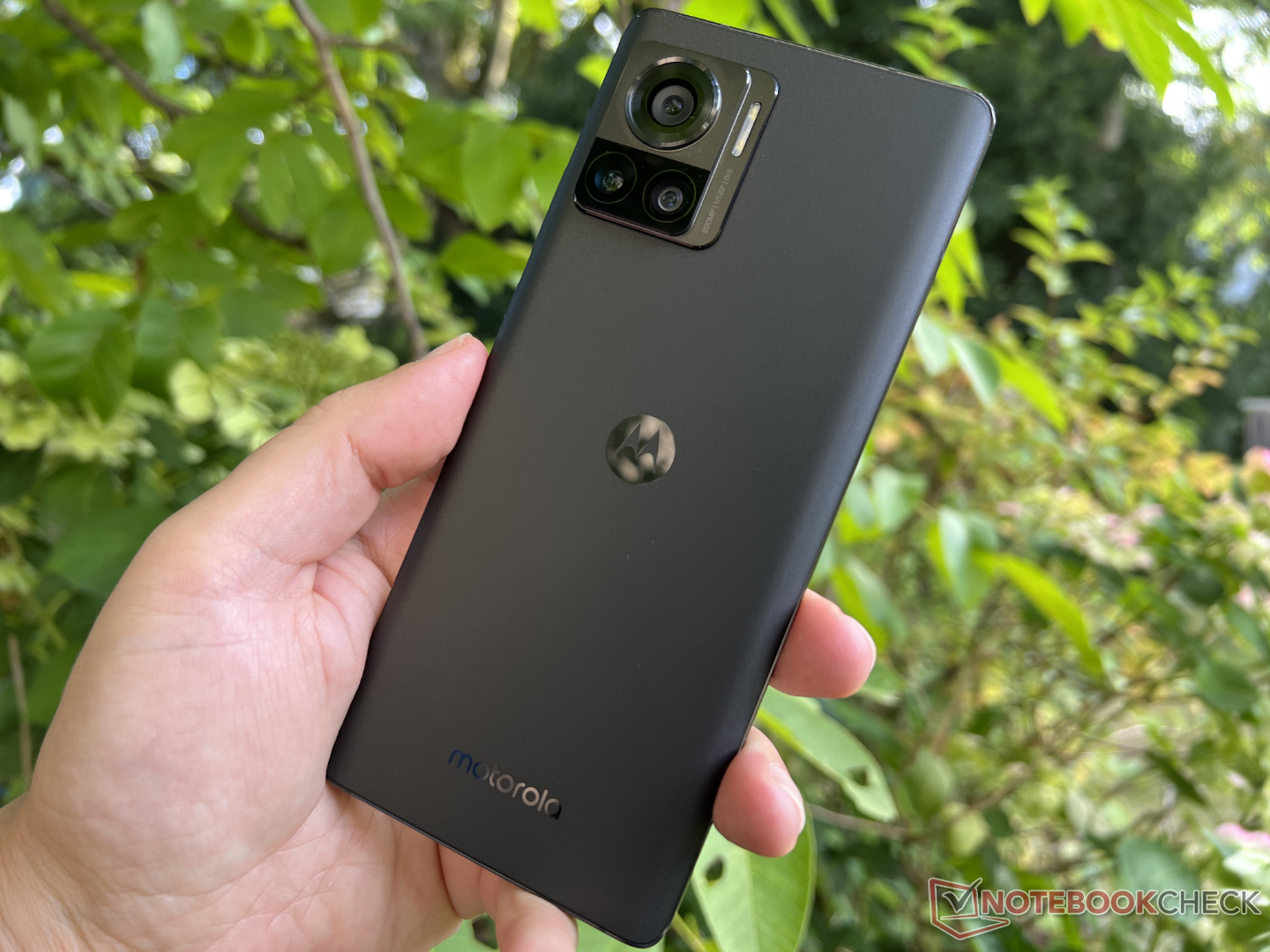 Análisis del Motorola Edge 30 Ultra: El primer smartphone con una
