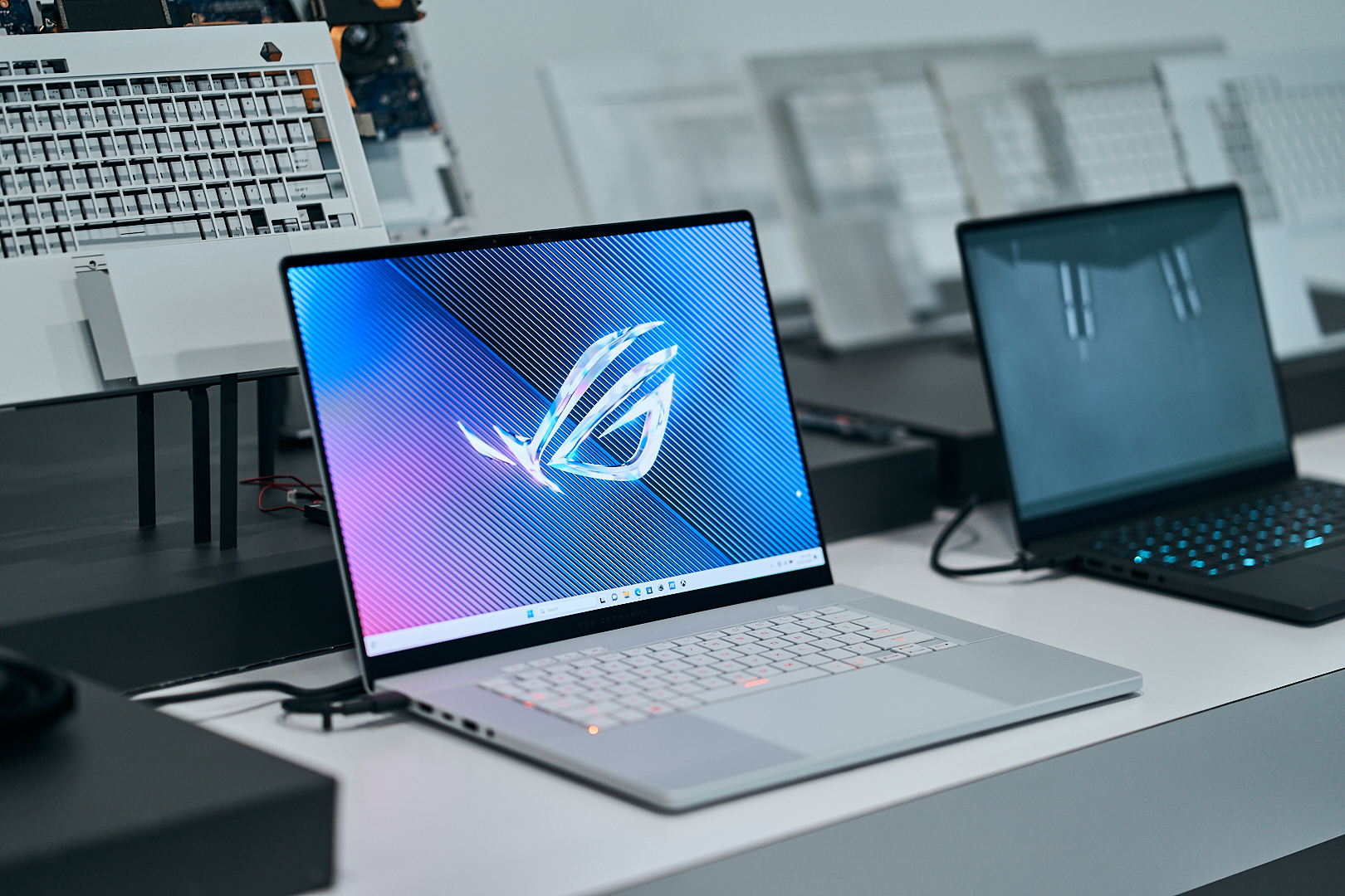 Los mejores portátiles ultraportátiles para juegos probados y clasificados por Notebookcheck