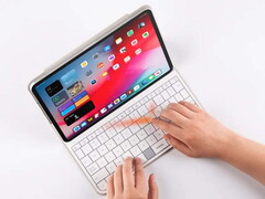 Teclado Fusion 2.0: Teclado con touchpad integrado.