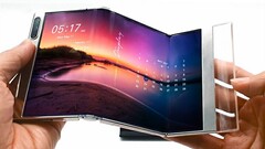 Un prototipo de pantalla tríptico plegable. (Fuente de la imagen: Samsung)