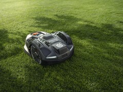 Husqvarna lanza el Automower 405XE NERA y otros robots cortacésped para iniciar la temporada de jardinería 2025 (Fuente de la imagen: Husqvarna)