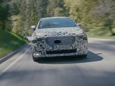 Tras los bocetos iniciales, el nuevo Audi A2 e-tron muestra ahora su verdadera forma envuelto en camuflaje durante las pruebas de conducción sobre hielo y nieve en el norte de Suecia y en el túnel de viento