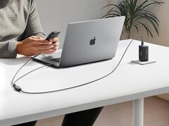 El cable 2 en 1 USB-C a USB-C de Anker (180 cm, 140 W, trenzado) ha llegado a Amazon Alemania. (Fuente de la imagen: Anker)