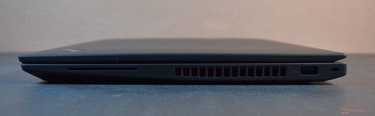derecha: Tarjeta inteligente, USB A 3.1 Gen 1, ranura Kensington Nano Lock