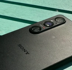 El Sony Xperia 1 V recibe ahora Android 15. (Fuente de la imagen: Trusted Reviews)