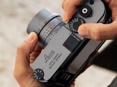 Leica reedita tres cámaras en "Gris Metal".