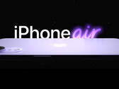 Applela adopción de una nueva pantalla OLED más delgada podría allanar el camino para el iPhone 17 de aire. (Fuente de la imagen: FrontPageTech)