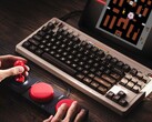 8BitDo incluye sus Dual Super Buttons y Super Stick con los pedidos de la Edición C64. (Fuente de la imagen: 8BitDo)