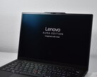 Precio a punto de bajar: Llegan más opciones para el Lenovo ThinkPad X1 Carbon Gen 13, incluyendo pantallas IPS y CPU Ultra 5 (fuente de la imagen: Benjamin Herzig)