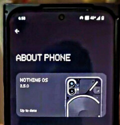 El Nothing Phone (2a) en una funda a prueba de fugas. (Fuente de la imagen: @yogeshbrar)