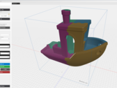 3D slicer herramienta de impresión 3D gratuita para pequeñas impresoras con un Benchy en exposición