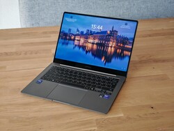 El Galaxy Book5 Pro es un portátil ultraportátil decente