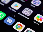 Android teléfono inteligente con el cajón de aplicaciones y el icono de ajustes