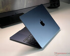 Apple ha confirmado extraoficialmente el inminente lanzamiento de nuevos MacBook Air de 13 y 15 pulgadas. (Fuente de la imagen: Notebookcheck)