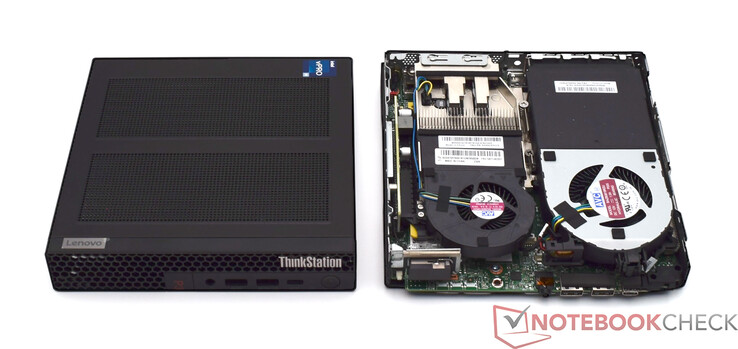 Lenovo ThinkStation P3 Tiny con parte superior abierta