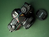 El SG-Image 35 mm f/2,2 se comercializa como un objetivo compacto y versátil a un precio asequible.