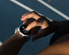 La funcionalidad de la pantalla táctil debería respetarse ahora en varios smartwatches Forerunner. (Fuente de la imagen: Garmin)