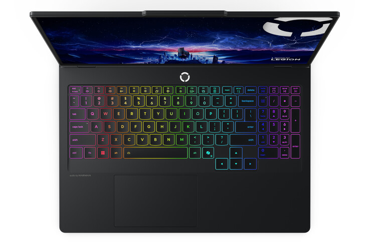 El Legion Pro 5i Gen 10 con su teclado RGB opcional. (Fuente de la imagen: Lenovo)