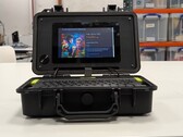 Un cyberdeck completo fabricado por Raspberry Pi.