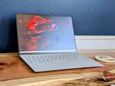 Análisis del Asus ExpertBook Ultra: Un debut infernal para Intel Panther Lake X7