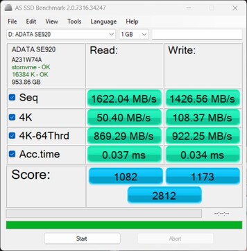 Comprobación del rendimiento utilizando el ADATA SE920 a través de USB4