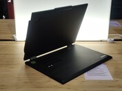 Lenovo ThinkPad T14s 2 en 1 Gen 1 (fuente de la imagen: Benjamin Herzig/Notebookcheck.com)