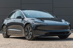 Tesla solicita el permiso de homologación para llevar el Model 3 y el Model Y a la India (Fuente de la imagen: Michael Simari/Car and Driver)