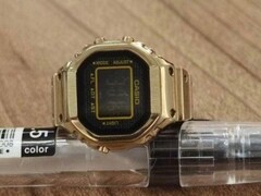 Se rumorea una nueva versión en oro del Reloj Anillo Casio CRW-001. (Fuente de la imagen: Goldblitz Sdn Bhd vía Facebook)