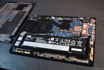 Lenovo ThinkPad T16 Gen 2: vista del interior