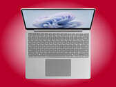 El Surface Laptop de 13 pulgadas pesa alrededor de 1,2 kg.
