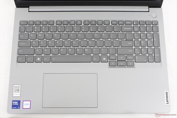 Una forma fácil de distinguir entre los modelos ThinkBook 16 G6 y G7 es buscar la tecla Co-Pilot en el teclado