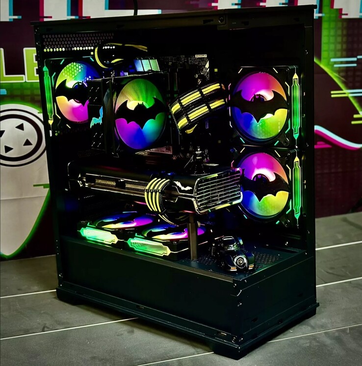 El murciélago construido en RGB (Fuente de la imagen: int3t3ch en eBay)