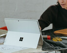 Microsoft dará el pistoletazo de salida a 2025 con nuevos lanzamientos de Surface Laptop y Surface Pro basados en x86. (Fuente de la imagen: Microsoft)