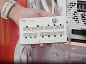 El módulo Dock de la fuente de alimentación Thermaltake Dockpower FI.