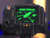 La réplica funcional del Pip Boy 3000 de Bethesda y The Wand Company en la imagen (fuente de la imagen: IGN YT)