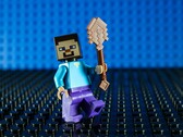 Una imagen que muestra una minifigura de Steve de Minecraft.