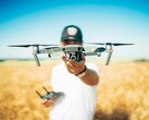 El rayo láser de los drones será lo suficientemente fuerte como para causar ceguera o vaporizar los materiales expuestos. (Fuente de la imagen: David Henrichs vía Unsplash)