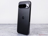 Se espera que la pantalla del Google Pixel 10 tenga menos parpadeos que la del Pixel 9. (Fuente de la imagen: Notebookcheck)