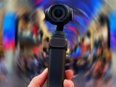 La Insta360 Luna Pro tendrá una sola cámara (imagen editada de la Insta360 Luna Ultra).