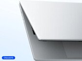 El Obook 15 AI tiene un precio inicial de $689.99. En la imagen: Una foto promocional que muestra el diseño exterior del portátil.