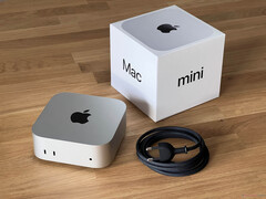 El Mac Mini alimentado por M4 (Fuente de la imagen: Notebookcheck)