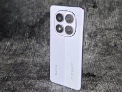 El Redmi Note 14 Pro 5G es un teléfono muy bueno por debajo de los 300 dólares (Fuente de la imagen: Marcus Herbrich)