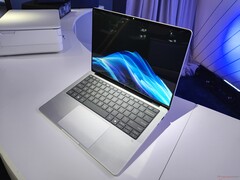 Pruébelo: HP EliteBook X G1a con Ryzen AI Pro 9 HX 375 se dirige a usuarios avanzados que no necesitan una dGPU (fuente de la imagen: Benjamin Herzig)