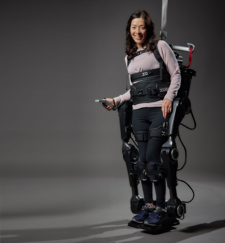 El exoesqueleto XoMotion se utilizará inicialmente para la rehabilitación de lesiones medulares en Canadá. (Fuente de la imagen: Human in Motion Robotics)