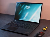Análisis del portátil Lenovo ThinkPad T16 G2 AMD: El gran ThinkPad aún mejor con Ryzen 7040