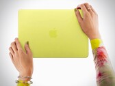 El MacBook Neo tiene un colorido chasis de aluminio que se puede abrir fácilmente.