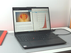 ThinkPad L16 G1, proporcionado por