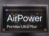 El escritorio de carga de HTX Studio, inspirado en AirPower y de montaje propio, muestra su hardware interno y su pantalla transparente.