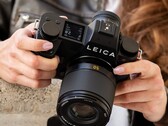 La Leica SL3-P se comercializa como una auténtica cámara versátil de formato completo.
