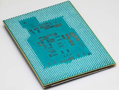 Interconexiones de sustrato de vidrio en la parte posterior de una CPU (Fuente de la imagen: Intel)